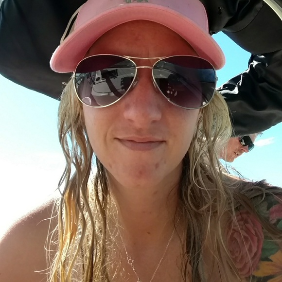 Meet your Posher, Jessica - Picture 6 of 8